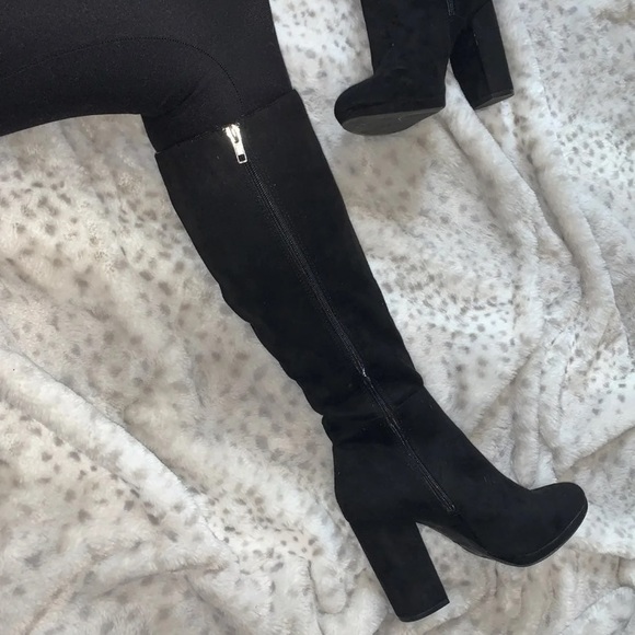 Knee high boot size 9.5 - Picture 4 of 5